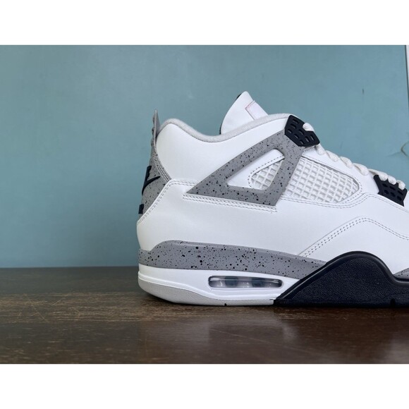 Air Jordan 4 Retro OG White Cement 2025 Men\'s Size 15 FV5029-100 DAMAGED LID main image 9
